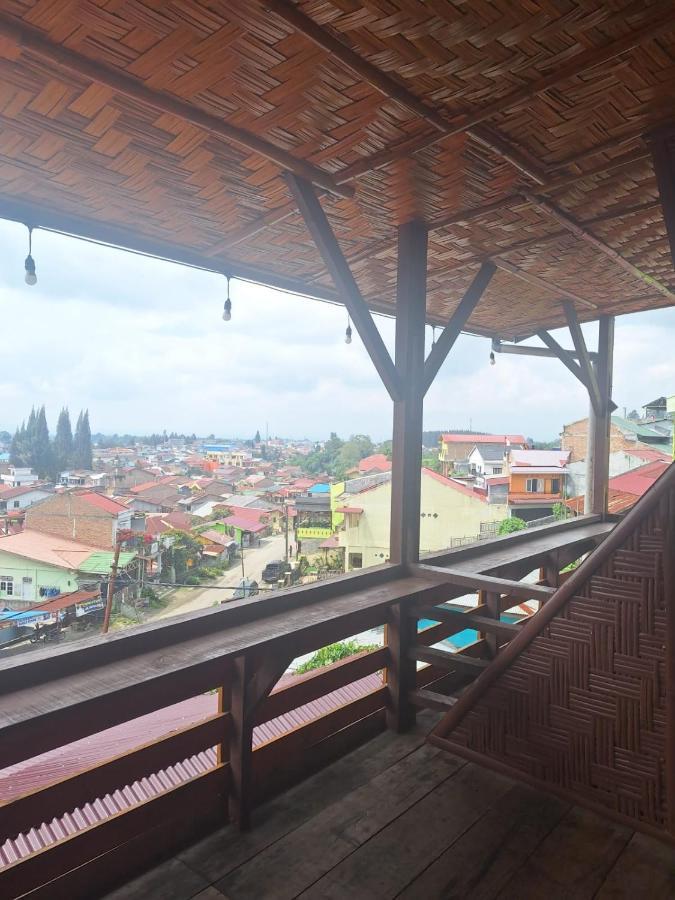 Ron'S Guest House Berastagi Backpacker Rooms Экстерьер фото