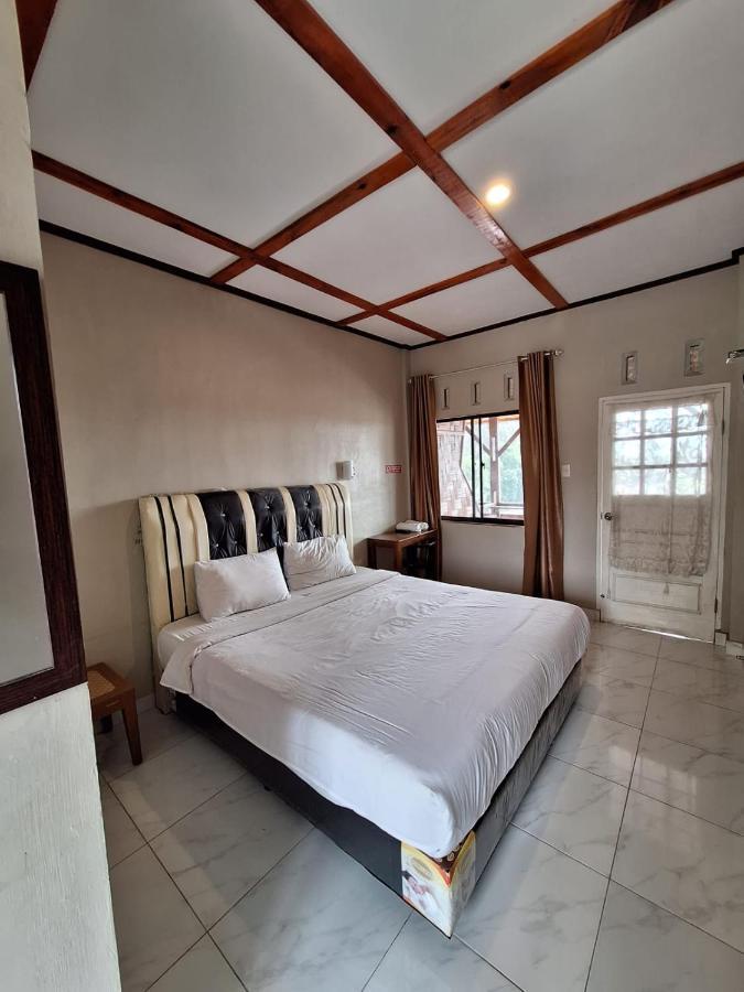Ron'S Guest House Berastagi Backpacker Rooms Экстерьер фото