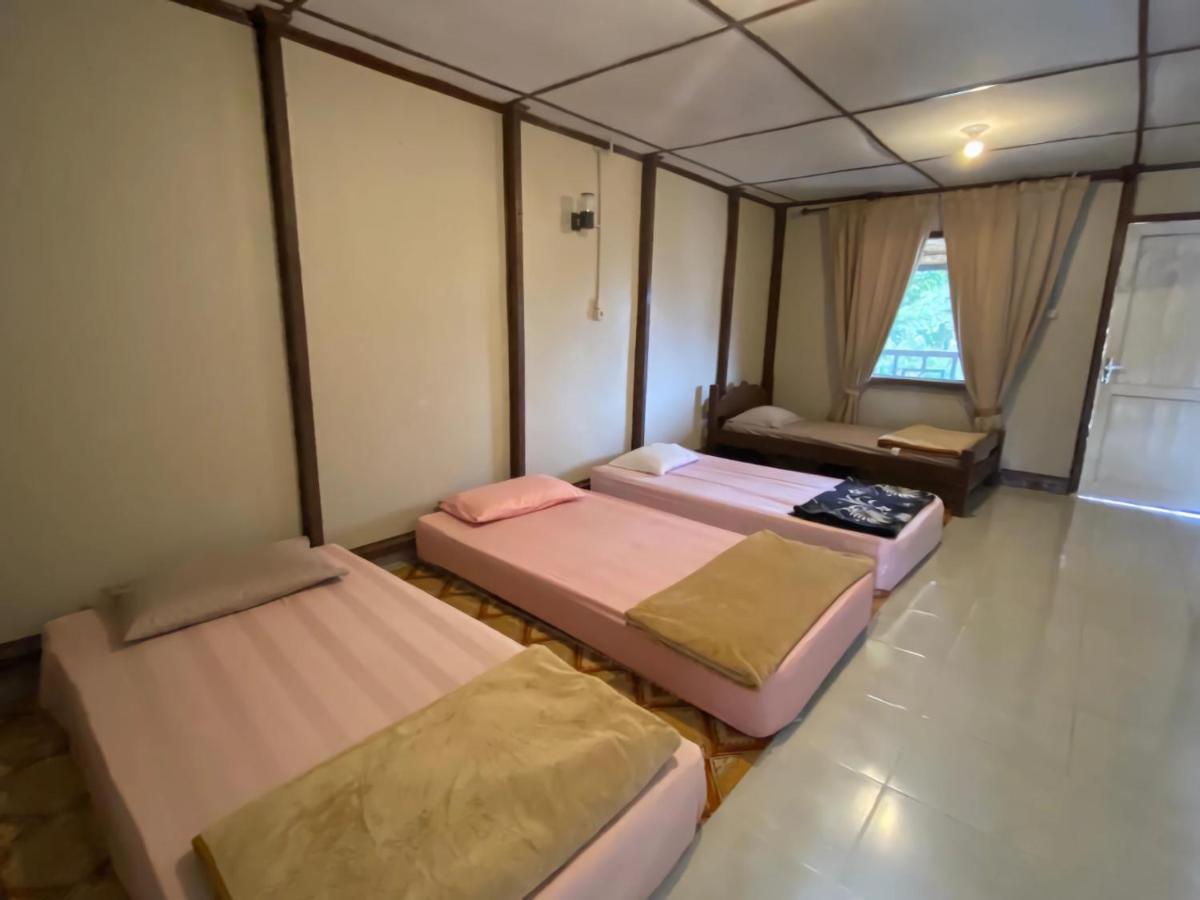 Ron'S Guest House Berastagi Backpacker Rooms Экстерьер фото
