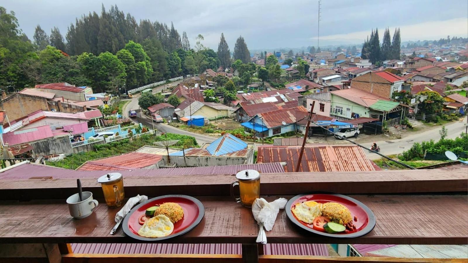 Ron'S Guest House Berastagi Backpacker Rooms Экстерьер фото